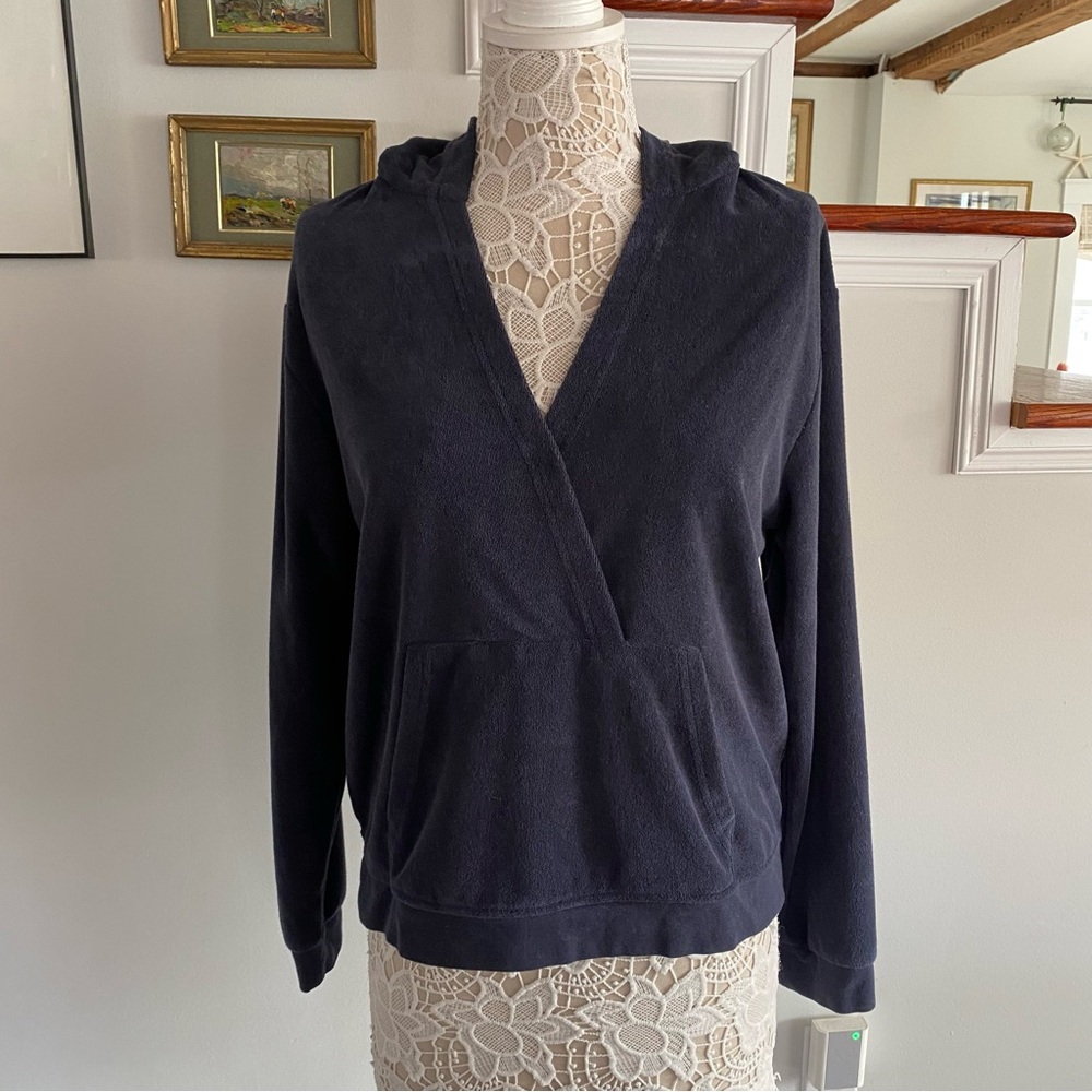 BAREFOOT DREAMS BEACH Navy French Terry Hoodie Medium